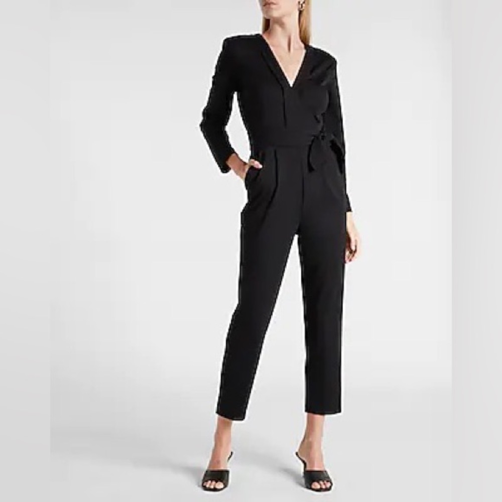 NWT Express Sz S Black Long Sleeve Tailored Jumpsuit
